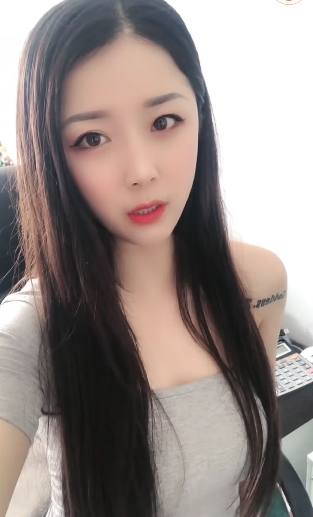 兼职上门服务的妹子